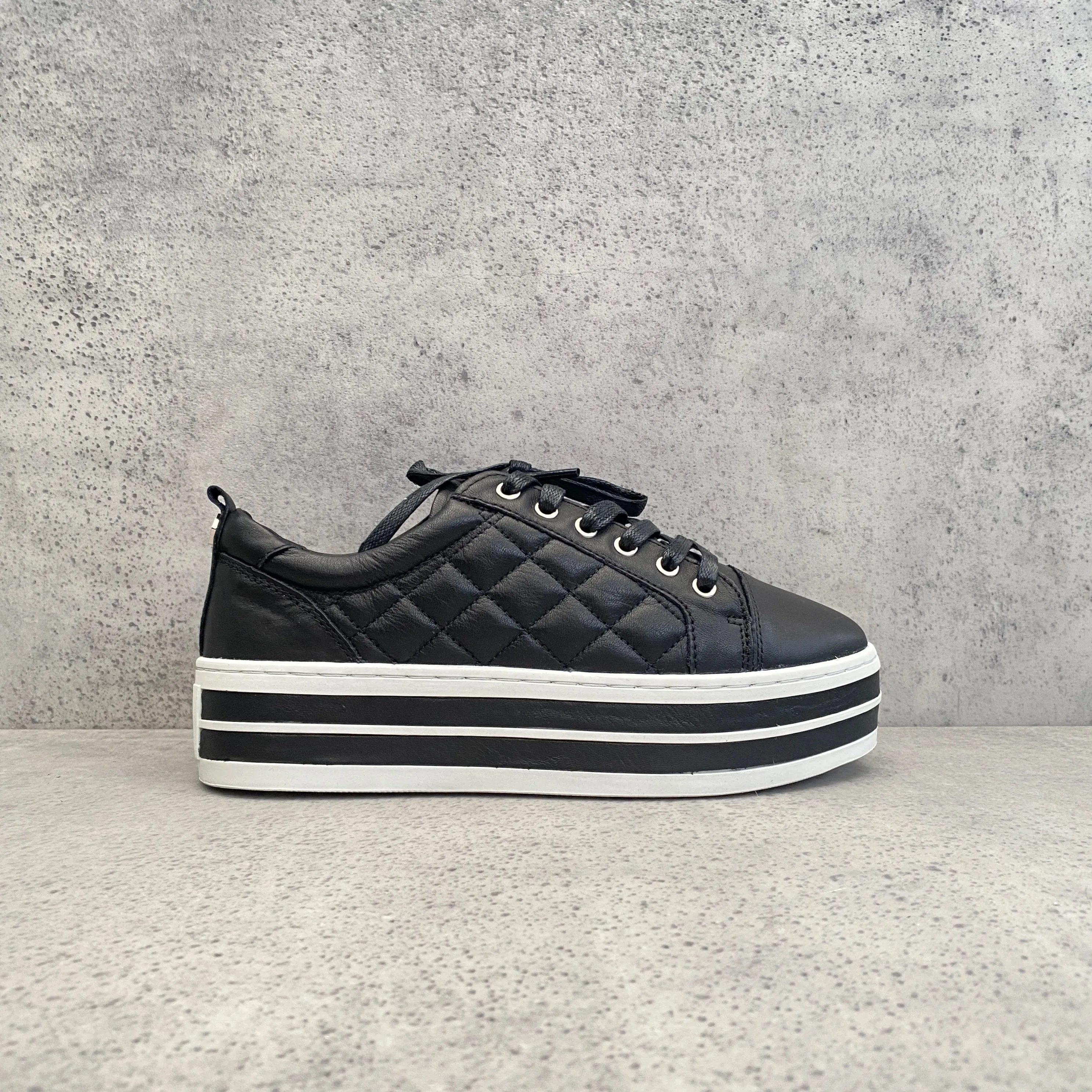 A&E Odessa - ONLINE ONLY, Size 40