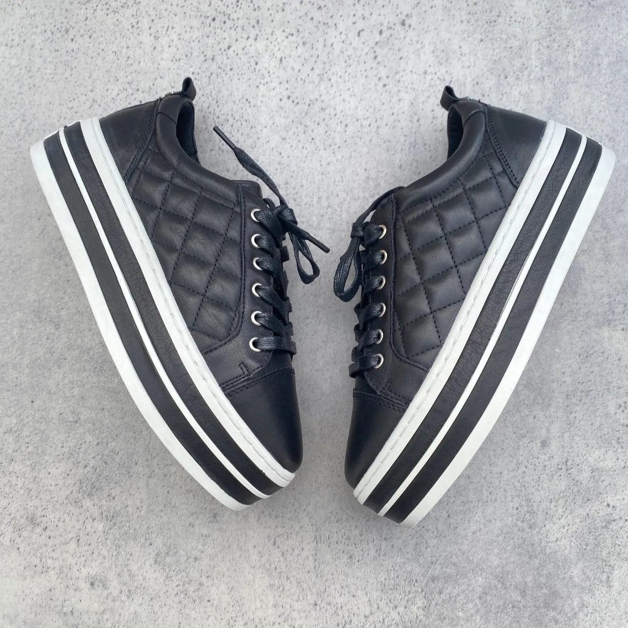 A&E Odessa - ONLINE ONLY, Size 40