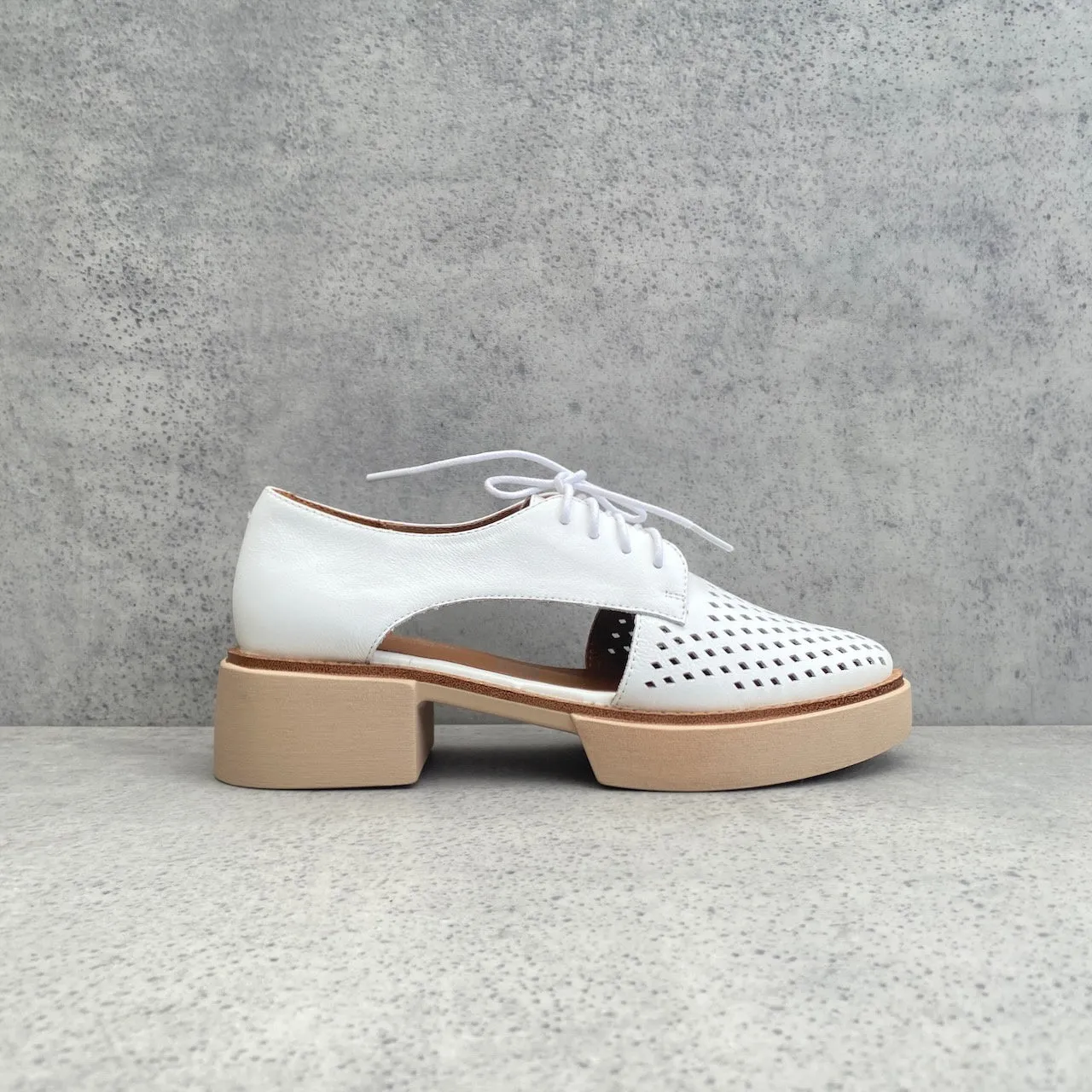 A&E Treacle - ONLINE ONLY