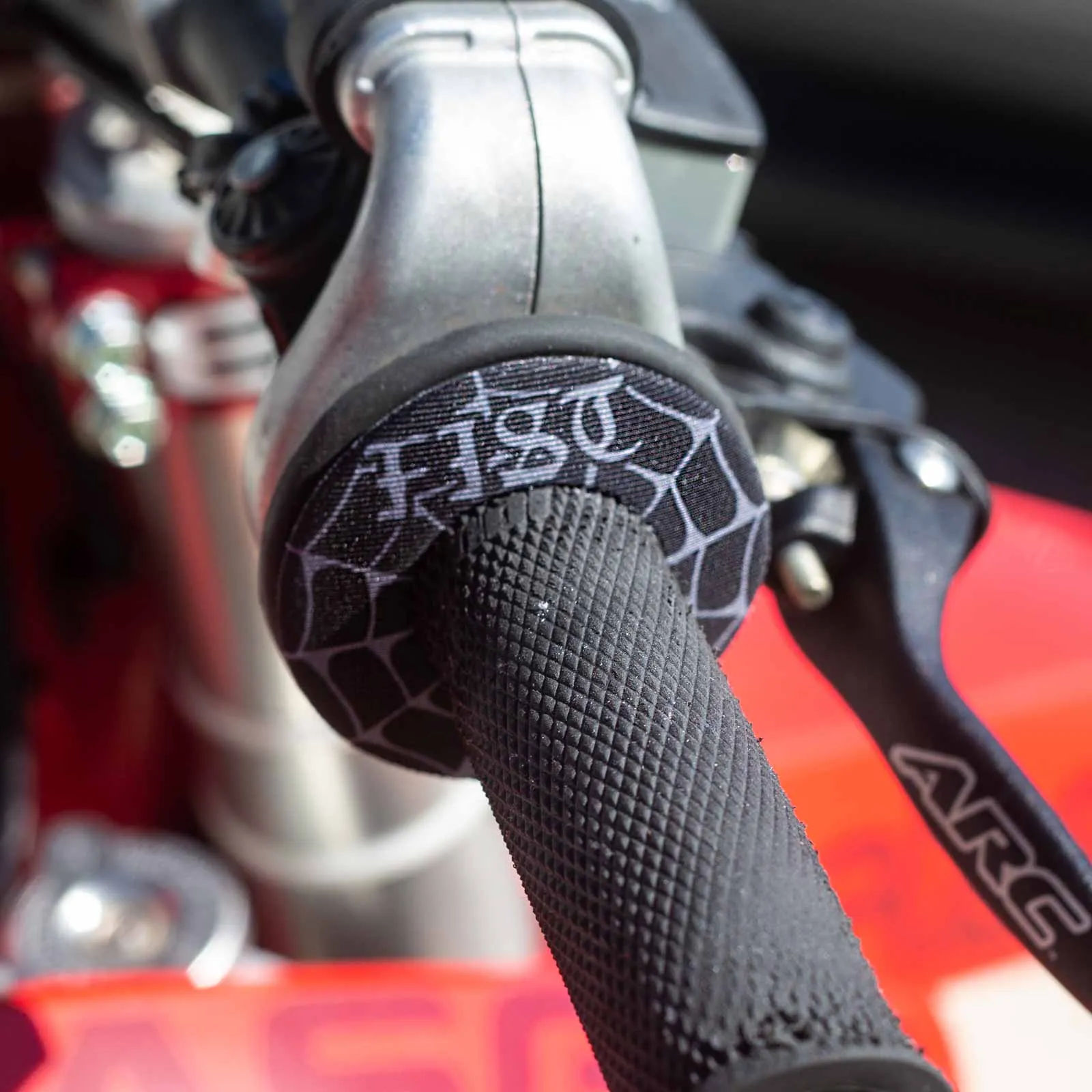 COBWEB GRIP DONUT