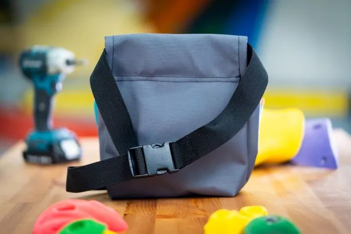 Route Setting Pouch - Flagging Flynn